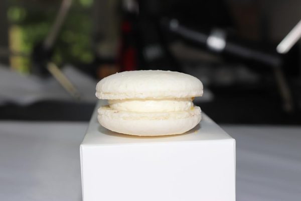 Blueberry & Vanilla Macaron Bites - 24 Count - Image 8